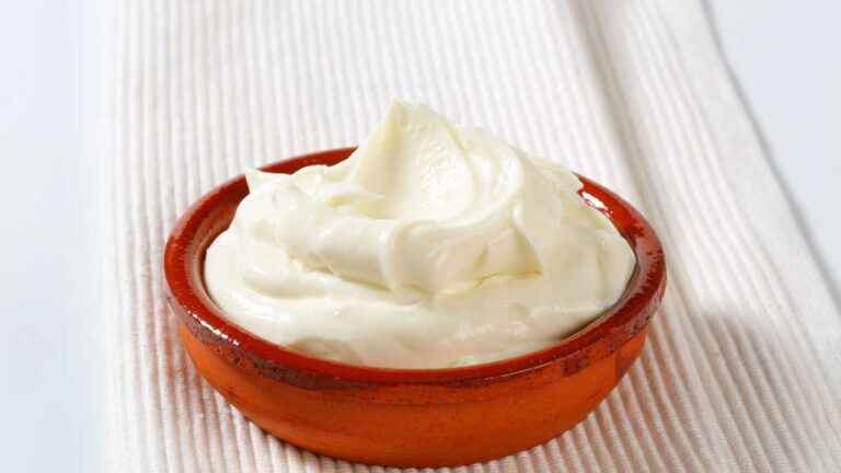 Como fazer creme de queijo para hambúrguer