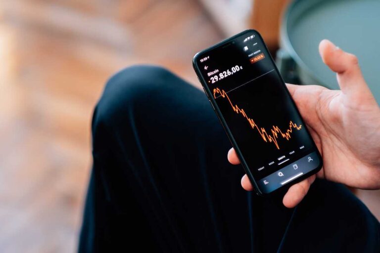 O que move o preço do Bitcoin? Entenda os fatores que influenciam o principal criptoativo