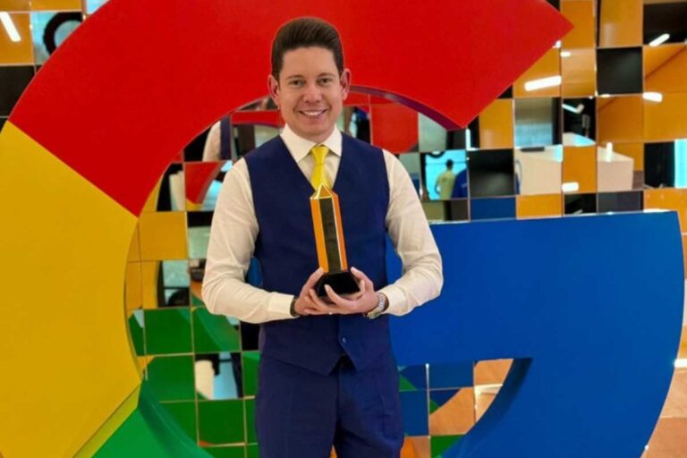 Bispo Bruno Leonardo é homenageado pelo YouTube com placa de 50 milhões de inscritos e visita sede do Google Brasil