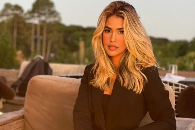 Do zero ao digital: como  Lily Bluee ajudou mais de 25 mil mulheres a empreender usando o TikTok sem investir em anúncios