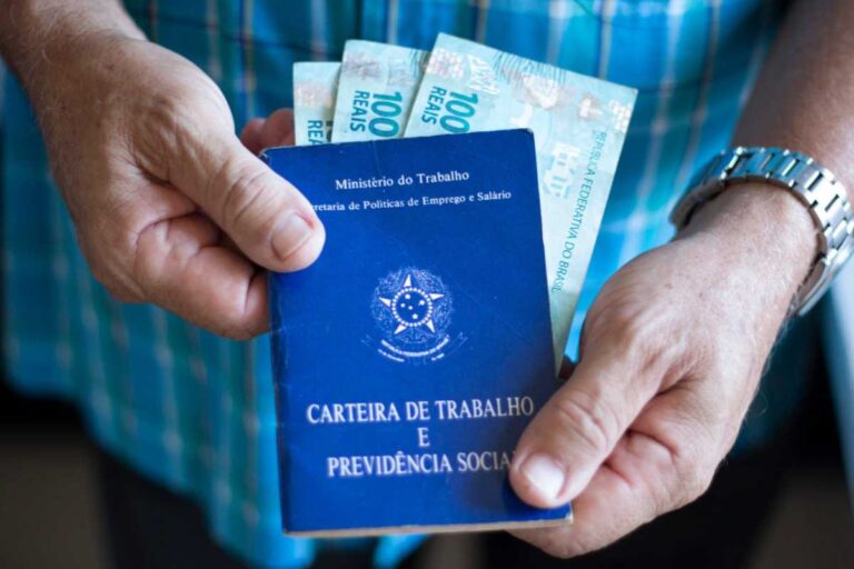 Seguro-desemprego 2025: valores, quem tem direito e como solicitar